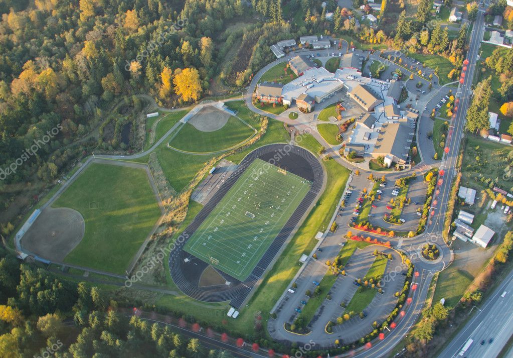 Expensive Private School in Urban Area — Stock Photo © stepheng101 7704810