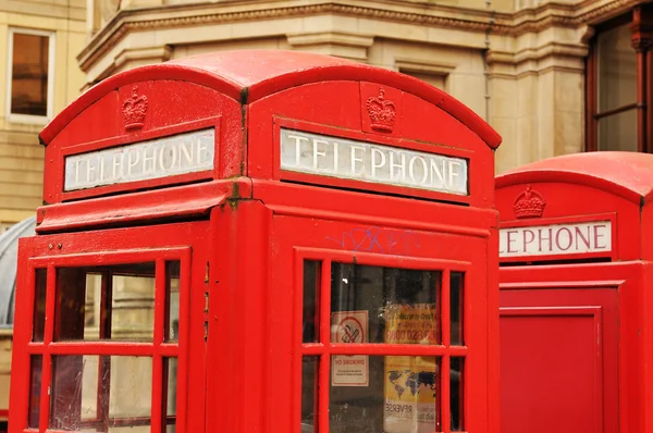 Cabine telefónica vermelha em Londres — Fotografia de Stock
