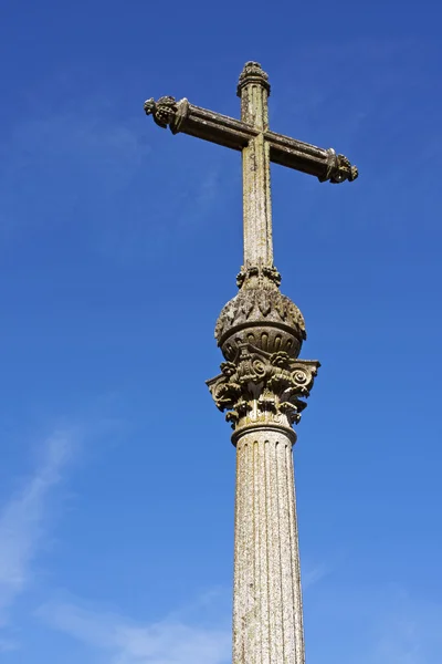 Croix de pierre de granit à Lamego — Photo