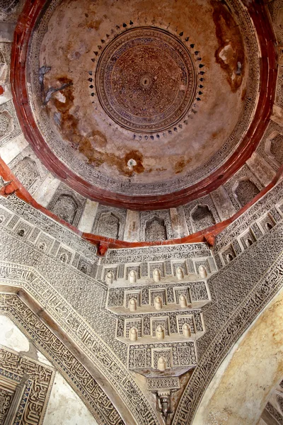 Decorazioni Cupola dentro Sheesh Shish Gumbad Tomba Lodi Giardini Ne — Foto Stock