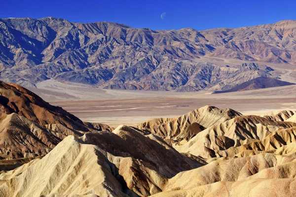 Moon Over Zabruski Point Death Valley National Park California — Stock Photo, Image