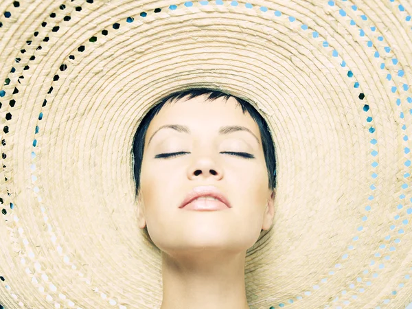 Lady in straw hat — Stock Photo, Image