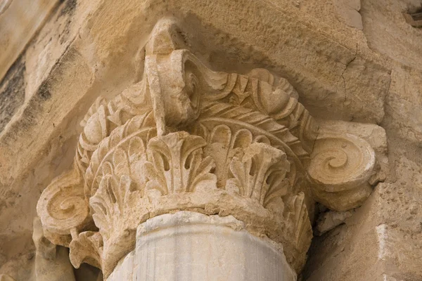 在突尼斯清真寺罗马柱 — 图库照片