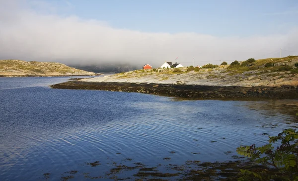 Landschap met fjord in Noorwegen — Stockfoto