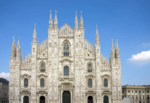 Facade of cathedral in Milan — Stock Photo, Image