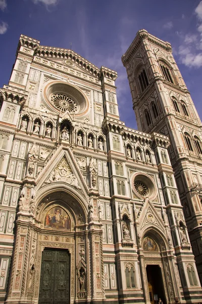 大教堂 di santa maria del fiore 在佛罗伦萨 — 图库照片