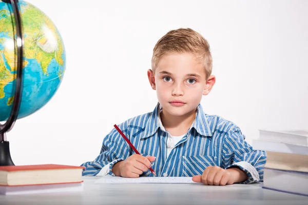 Boy with a sketch-pad — Stock Photo, Image