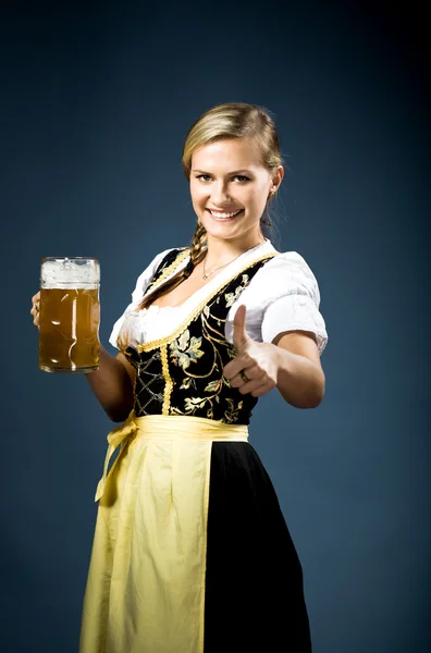 Баварская девушка — стоковое фото