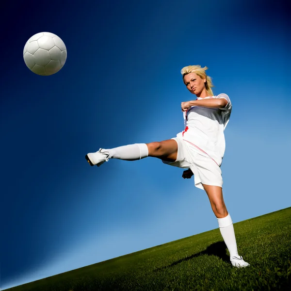 Футбол дівчина — стокове фото