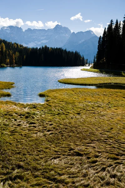 Lago di Toblach — Stockfoto