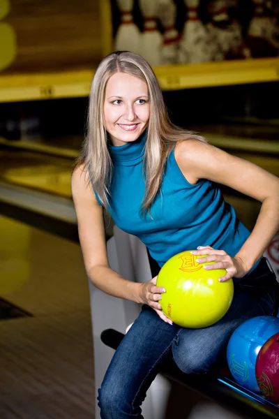 Bowling dívka — Stock fotografie