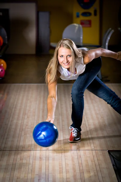 Bowling fille — Photo
