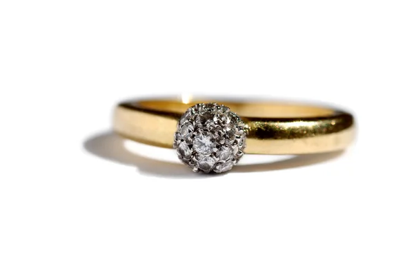 Złoty pierścionek — Zdjęcie stockowe
