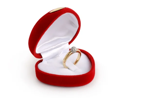 Gouden ring in rode vak — Stockfoto