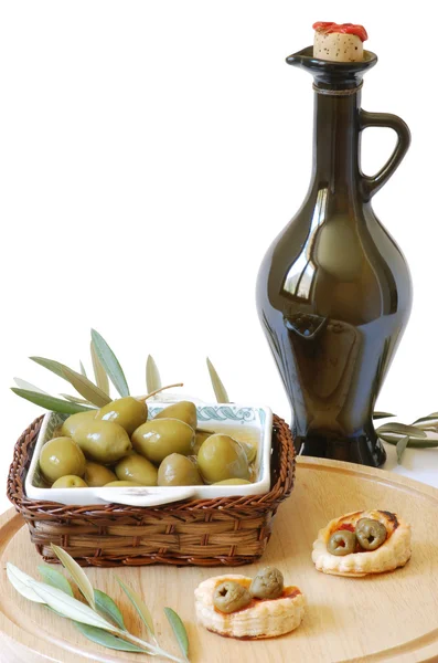 Натюрморт з оливками — стокове фото