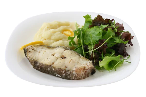 Варёная рыба с картофельным пюре — стоковое фото
