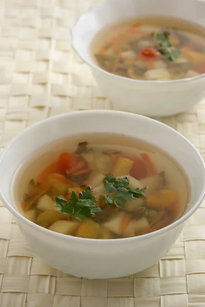 Zeleninová polévka v misce — Stock fotografie