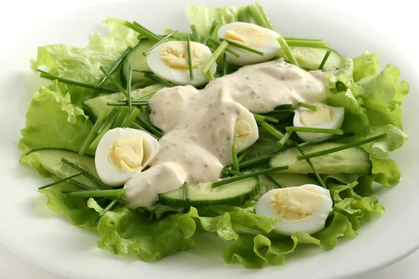 Salat mit Eiern — Stockfoto