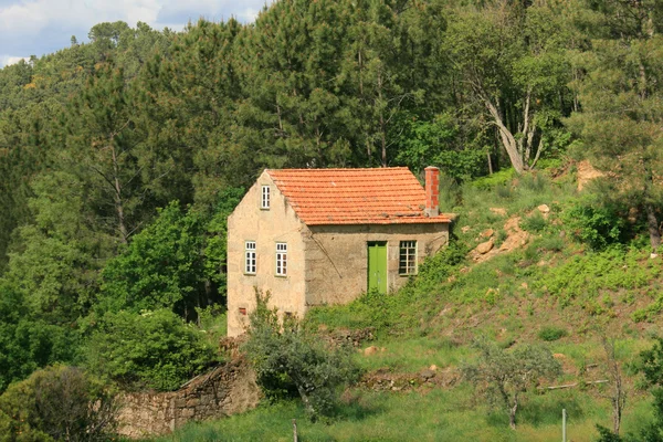 stock image House with red roof in mountains