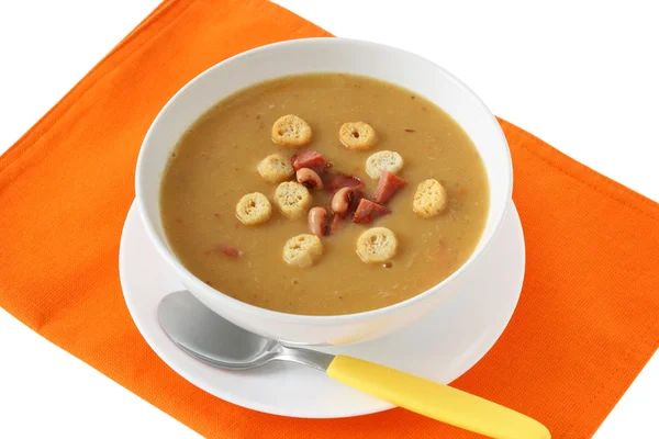 Bohnensuppe mit Würstchen — Stockfoto