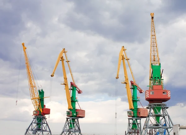 Container cranes in Feodosiya, Crimea, Ukraine — Stock Photo, Image