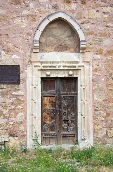 Primo piano della porta della chiesa in Feodosiya, Crimea, Ucraina — Foto Stock