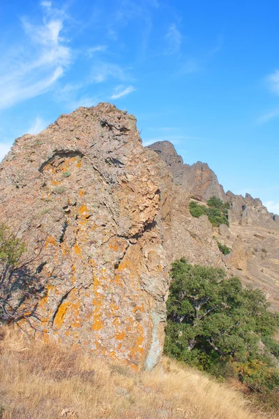Las rocas en la montaña Karadag, el Parque Nacional, la Crimea, Ucrania —  Fotos de Stock