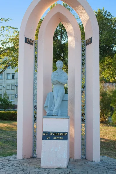 Standbeeld Van Grote Russische Dichter Aleksandr Poesjkin Kertsj Krim Oekraïne — Stockfoto