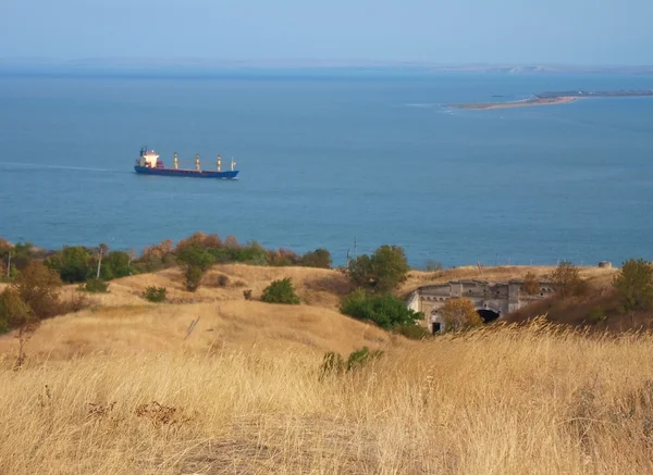 Black sea coast, ship and fortress — Stok fotoğraf