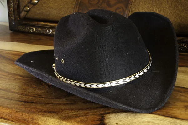 Czarny kapelusz kowbojem — Zdjęcie stockowe