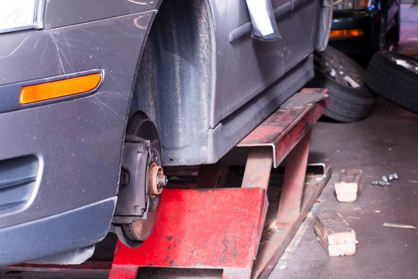 Taller de reparación de automóviles — Foto de Stock
