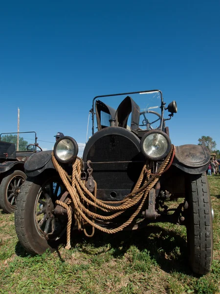 Старый автомобиль — стоковое фото