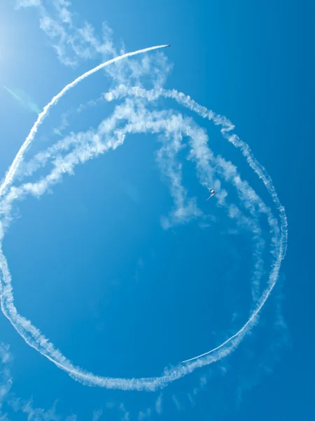 Aviões skywriting — Fotografia de Stock