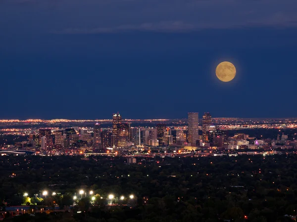 Mile High Ville de Denver la nuit — Photo