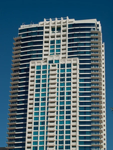 Condominium Tower — Stock Photo, Image