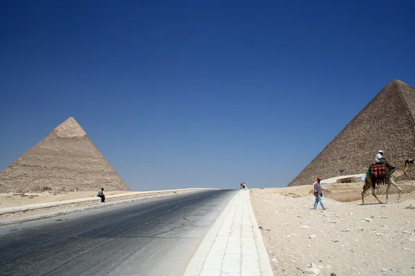 Pyramiden Rechtenvrije Stockafbeeldingen