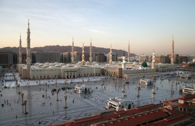 Kutsal Camii