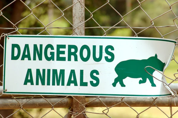 Signo de animales peligrosos — Foto de Stock
