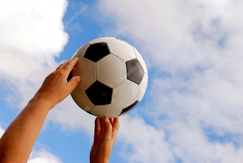 300 000+ Ballon De Football Photos, taleaux et images libre de droits -  iStock