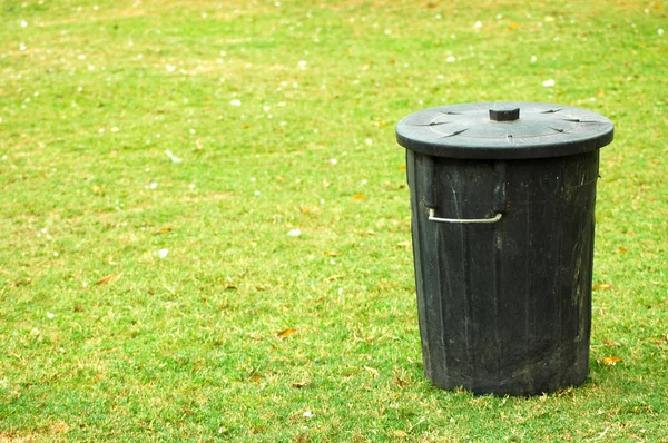 Черный мусор — стоковое фото