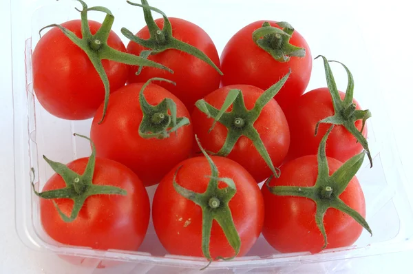 Mitten av plommon tomater — Stockfoto