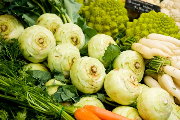 Fresh cabbage kohlrabi — Stock Photo, Image
