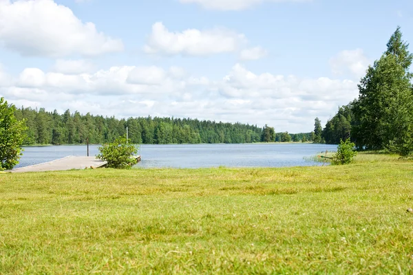 在瑞典森林湖瑟尔申 — 图库照片