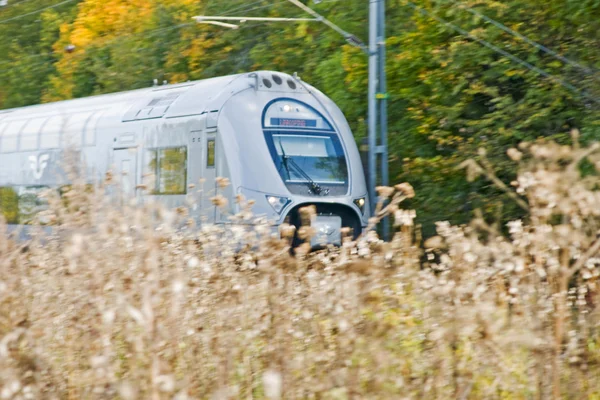 Tåg (rörelseoskärpa) — Stockfoto