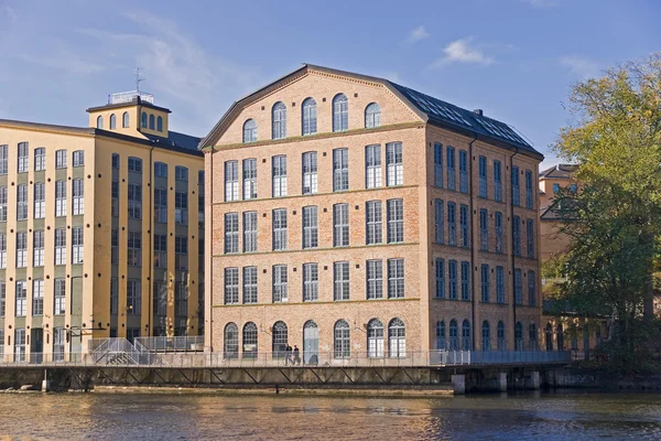 Altes Fabrikgebäude in Norrkoping lizenzfreie Stockfotos