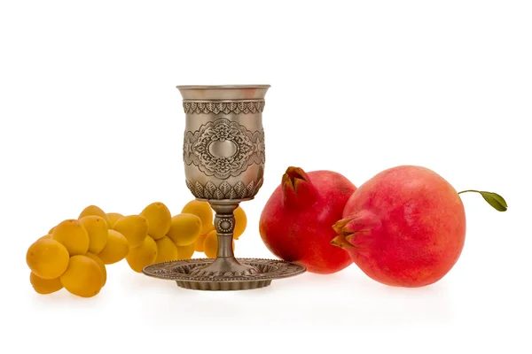 Cup and fruits — Stock Photo, Image