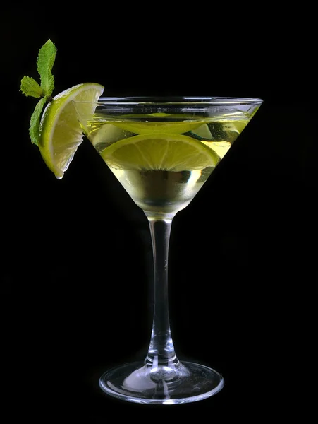Cóctel Martini con lima —  Fotos de Stock