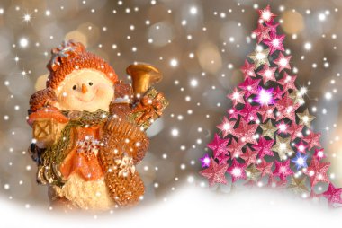 Yılbaşı kartları, kardan adam ve Noel ağacı.