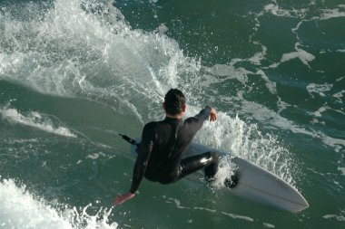 Surfboarder