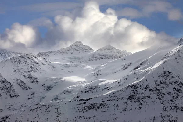 구름 산 — 스톡 사진